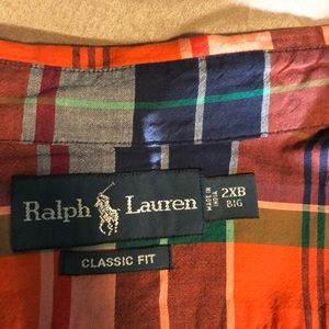 Short sleeve button down